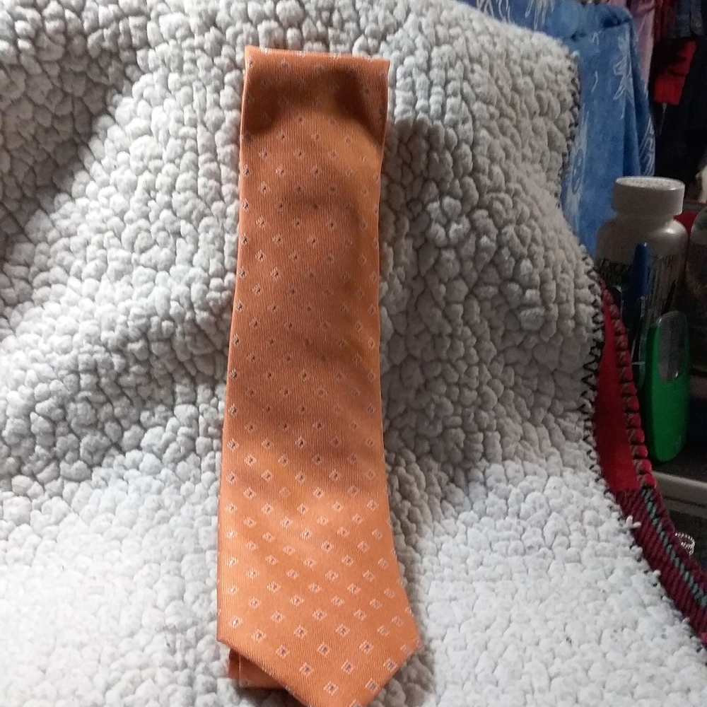Michael KorsMichael Kors Men’s Classic Tonal Geo Tie Orange with blue